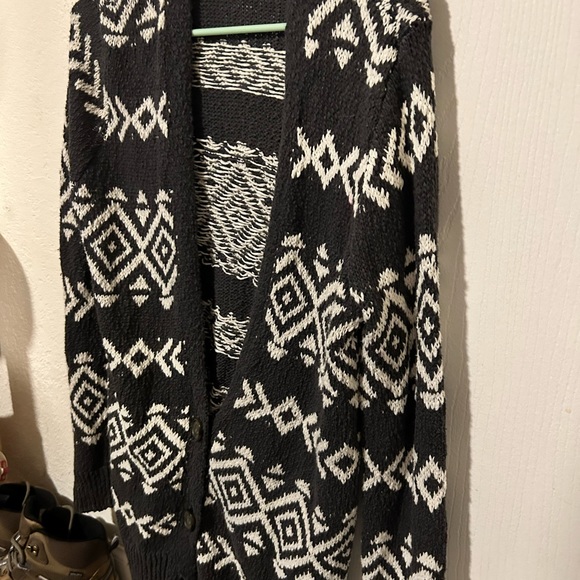 Hollister Cardigan Sweater - Picture 4 of 6